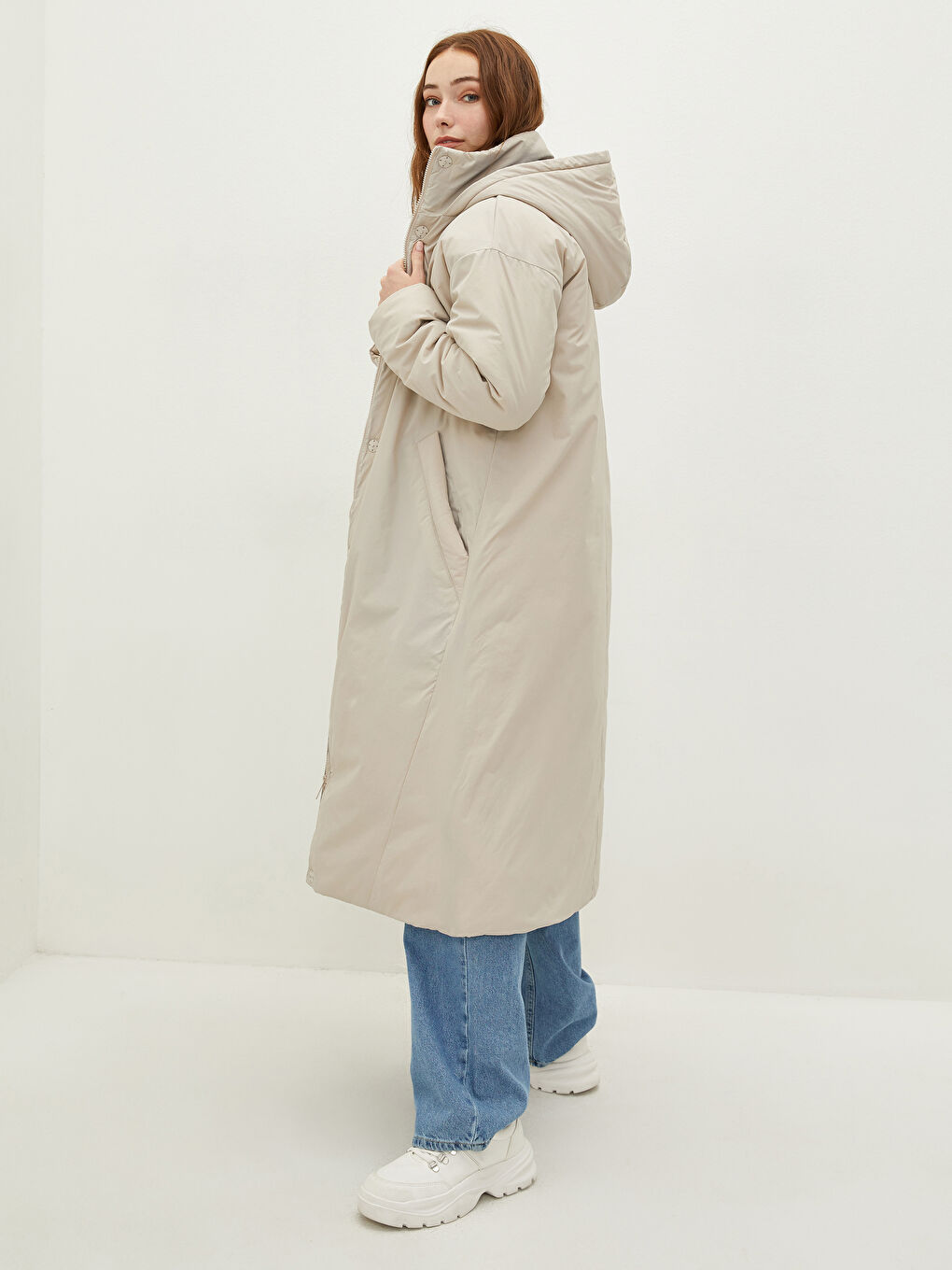 Пуховик с капюшоном, прямой, с длинным рукавом, с карманами, для женщин-2