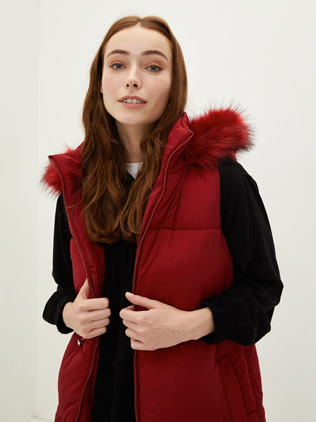 Пухена жилетка с качулка, редовна, без ръкави, с джобове, за жени-3