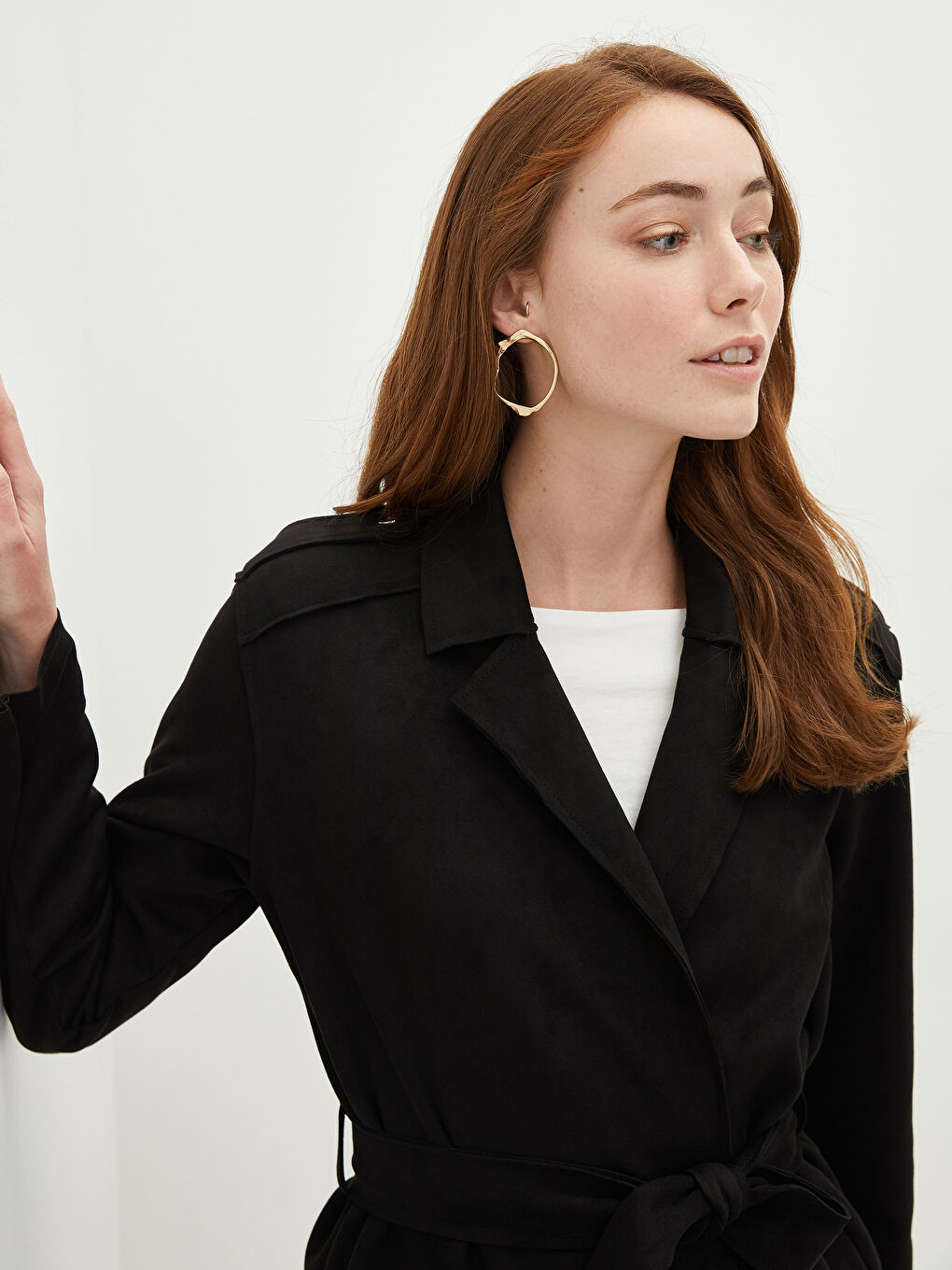 Тренч Женский Замшевый с Поясом, Длинными Рукавами и Кнопками-1