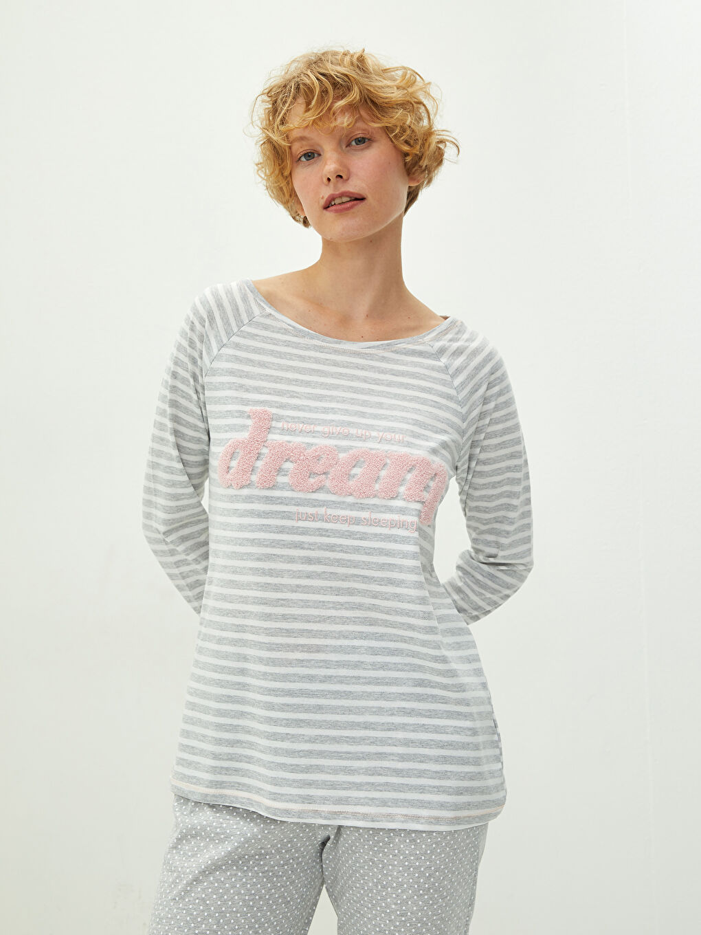 Gri Bisiklet Yaka Baskılı Uzun Kollu Kadın Pijama Takımı-2