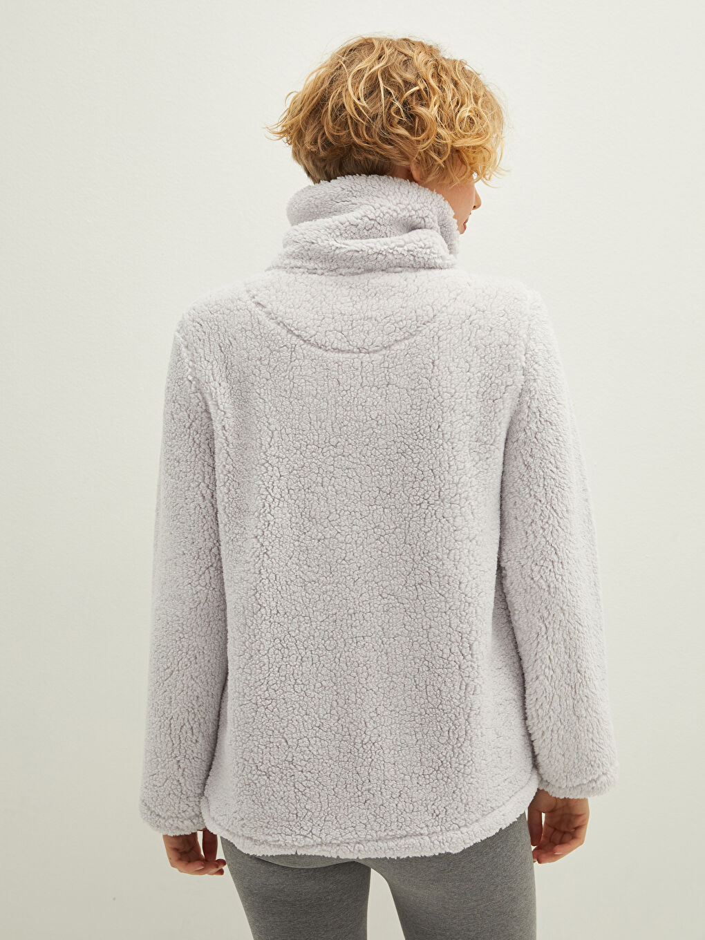 LCW DREAM Stehkragen Schlicht Taschen Detailiertes Damen Plüsch Pyjama-Oberteil -W10102Z8-CSW