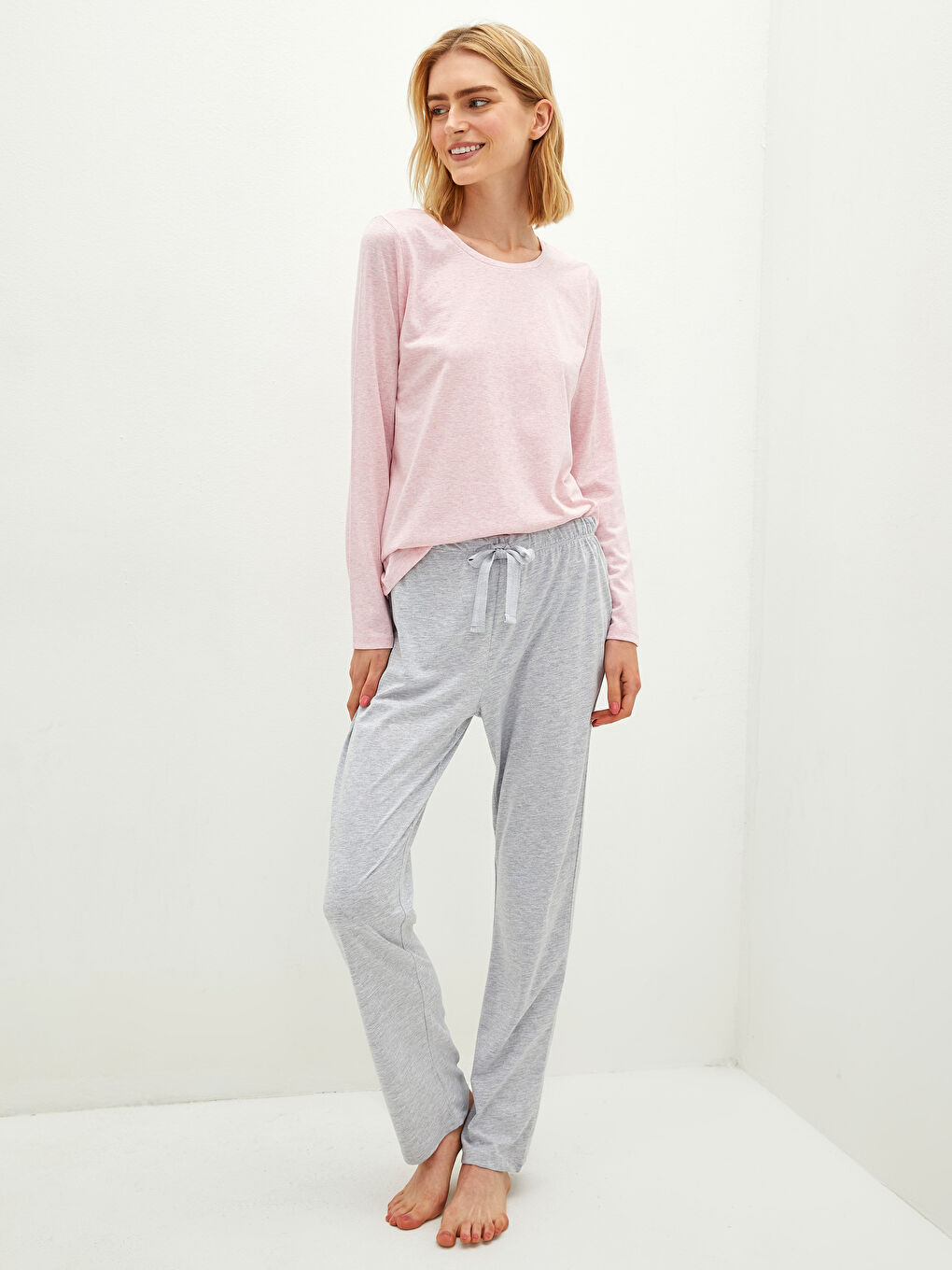 Gri Bisiklet Yaka Düz Uzun Kollu Kadın Pijama Takımı