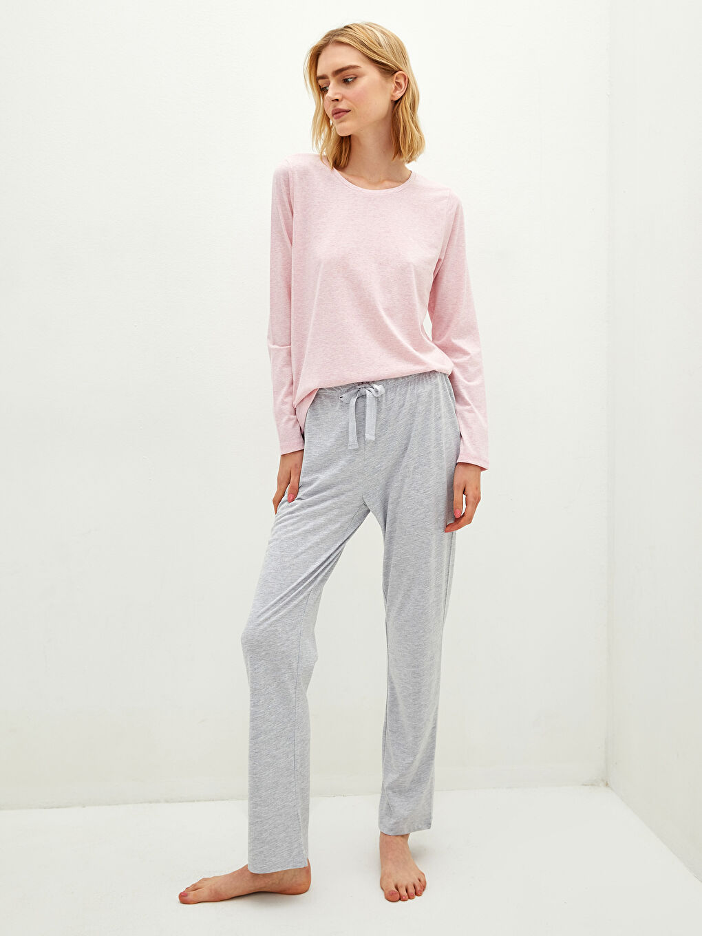 Gri Bisiklet Yaka Düz Uzun Kollu Kadın Pijama Takımı-2
