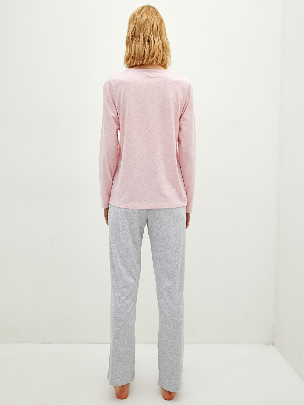 Gri Bisiklet Yaka Düz Uzun Kollu Kadın Pijama Takımı-4