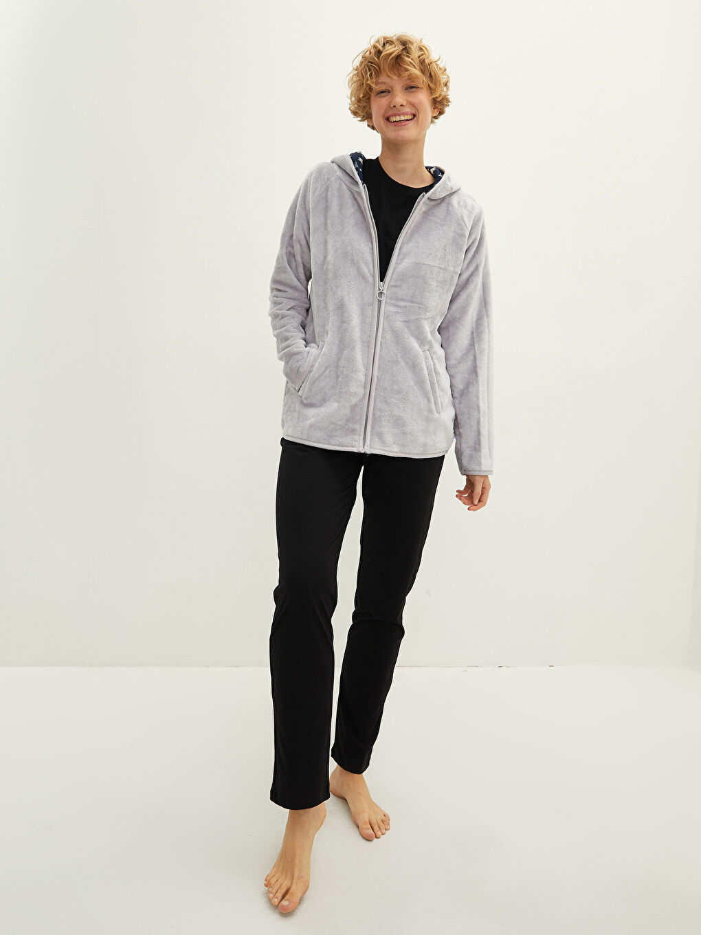 LCW DREAM Women's Plush Pajama Top With Hood Collar Plain Long Sleeve Pocket Detailed -W10105Z8-CT3