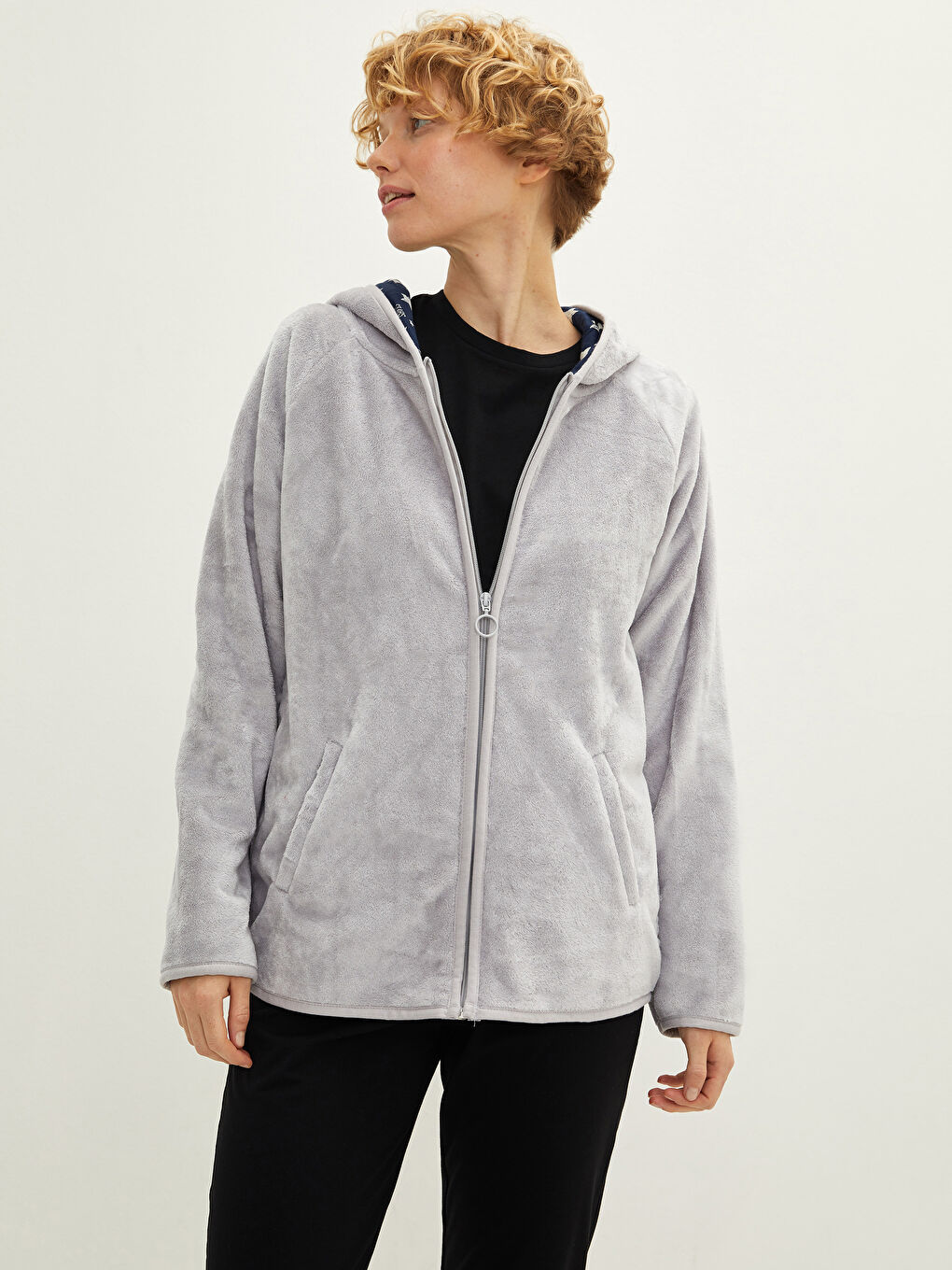 LCW DREAM Women's Plush Pajama Top With Hood Collar Plain Long Sleeve Pocket Detailed -W10105Z8-CT3