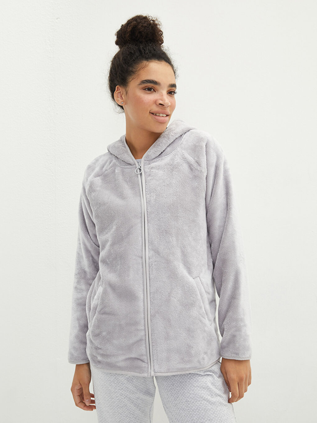 LCW DREAM Women's Plush Pajama Top With Hood Collar Plain Long Sleeve Pocket Detailed -W10105Z8-CT3
