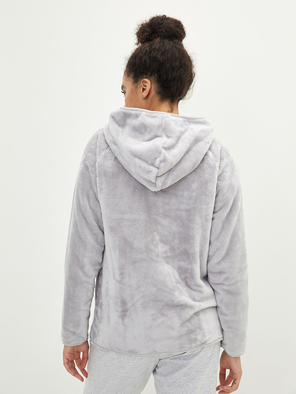 LCW DREAM Women's Plush Pajama Top With Hood Collar Plain Long Sleeve Pocket Detailed -W10105Z8-CT3