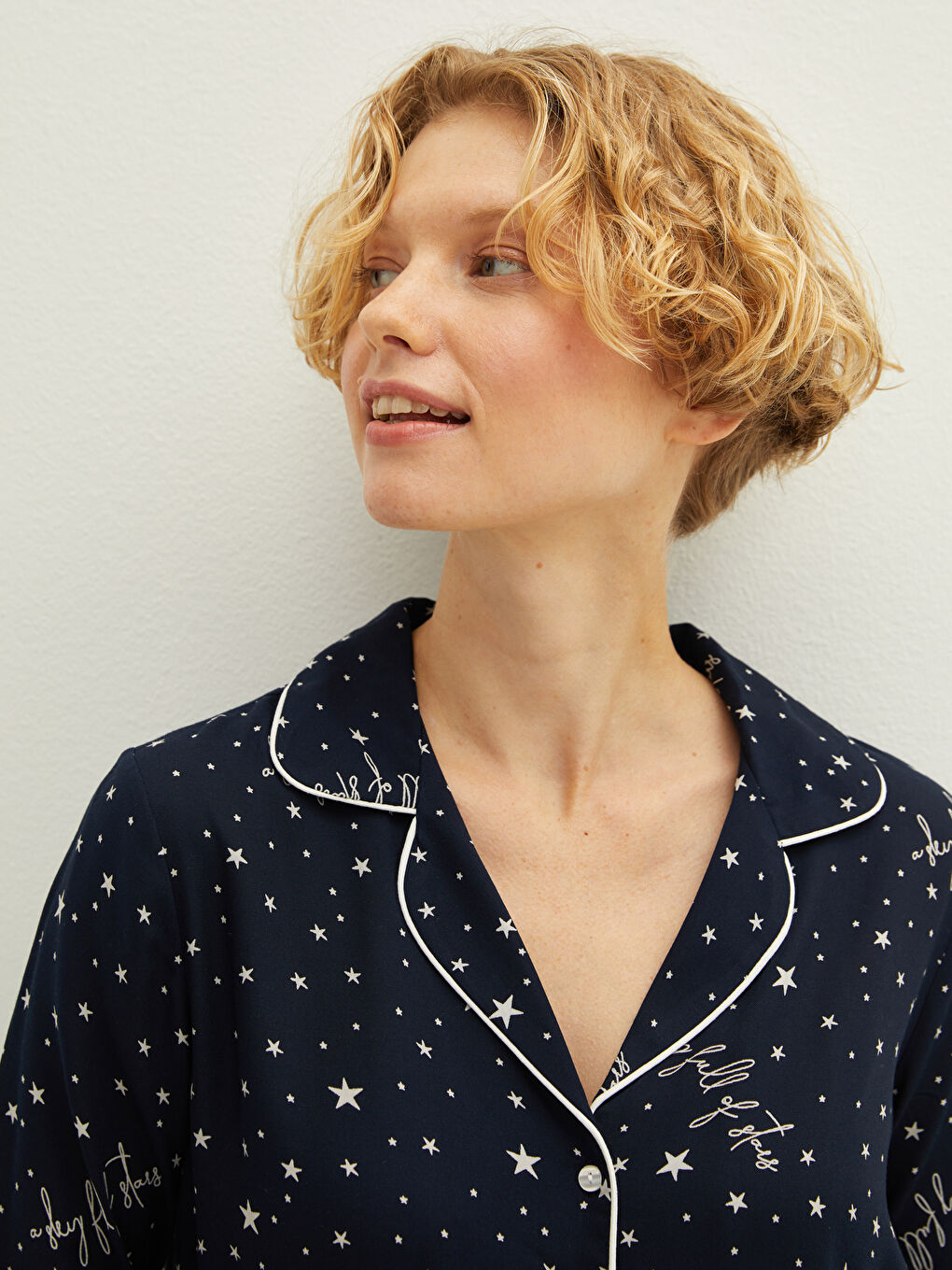 طقم بيجامة للسيدات قميص بياقة مطبوع كم طويل قماش فيسكوز فوال-3