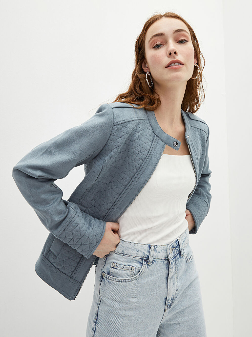 Palton din piele întoarsă cu guler rotund, mânecă lungă, croială dreaptă și detalii de buzunar pentru Femei-1