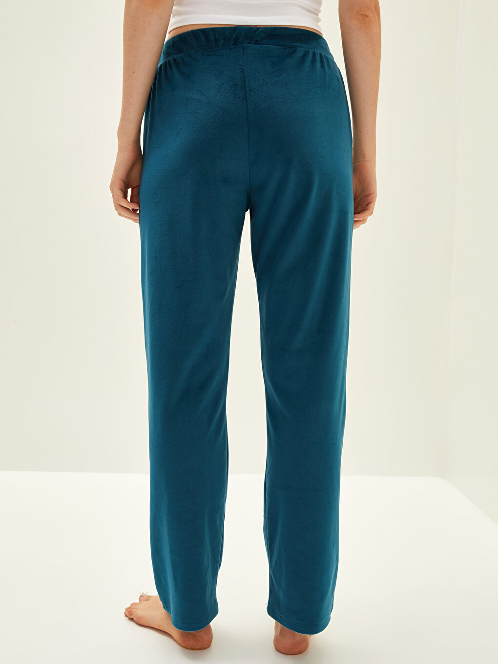 Elastic Waist Regular Pocket Detailed Velvet Women's Pajama Bottoms-3