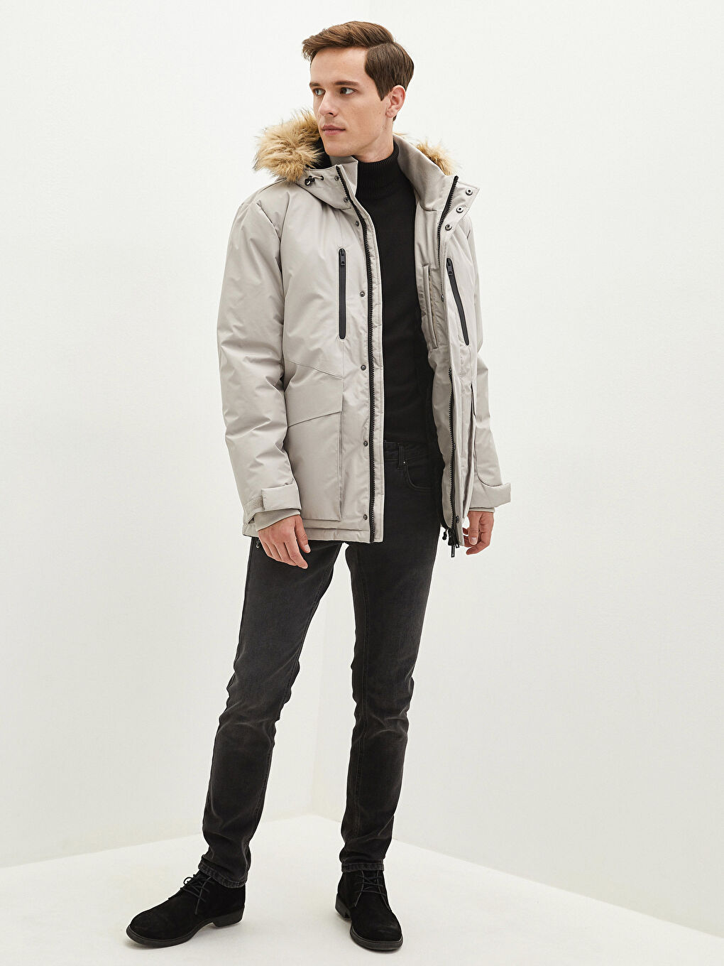 Schlank Geschnittener Dicker Herrenmantel mit Fellkapuze-6