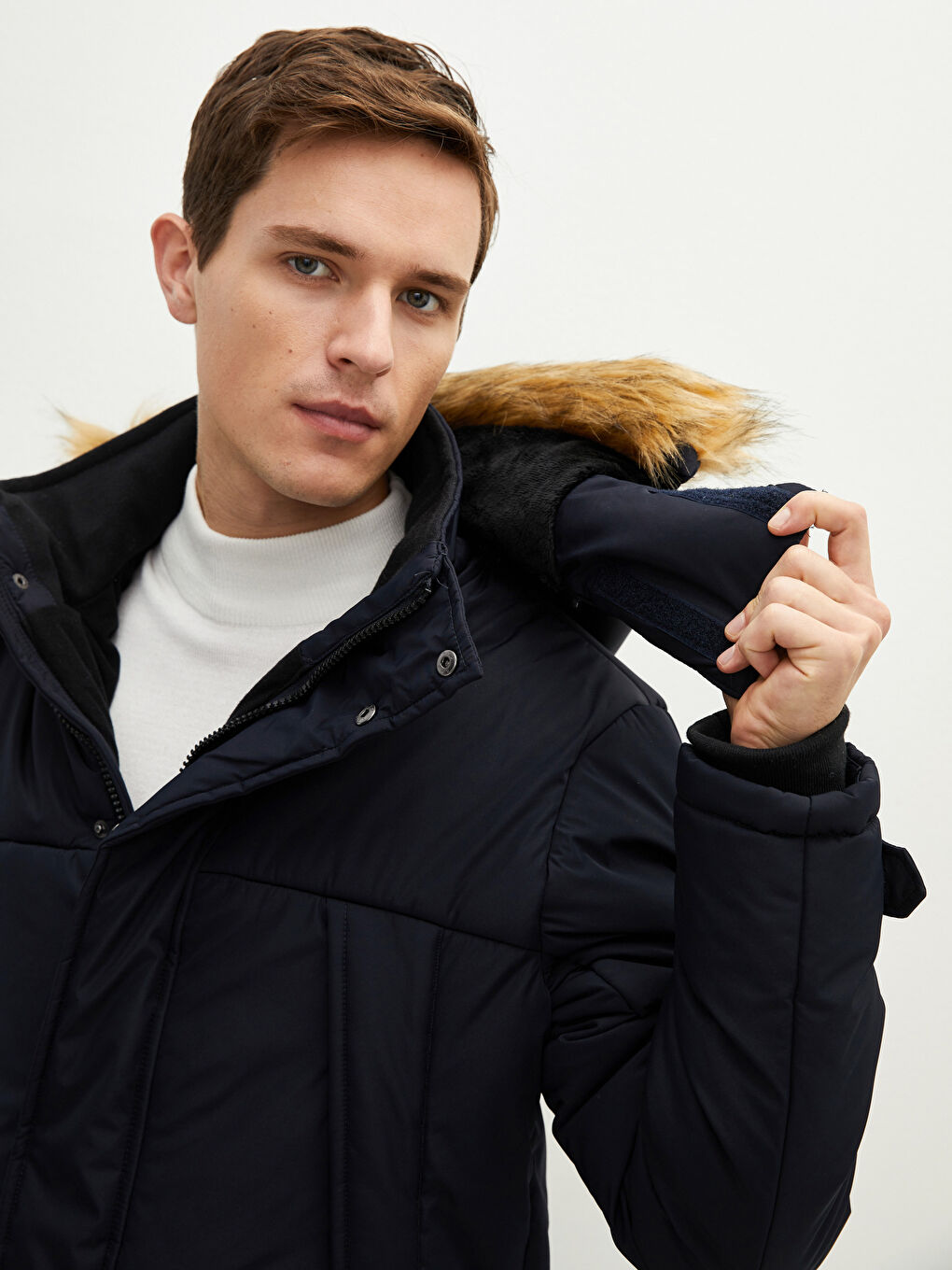 Slim Fit Fur Hooded Thick Men's Parka-3