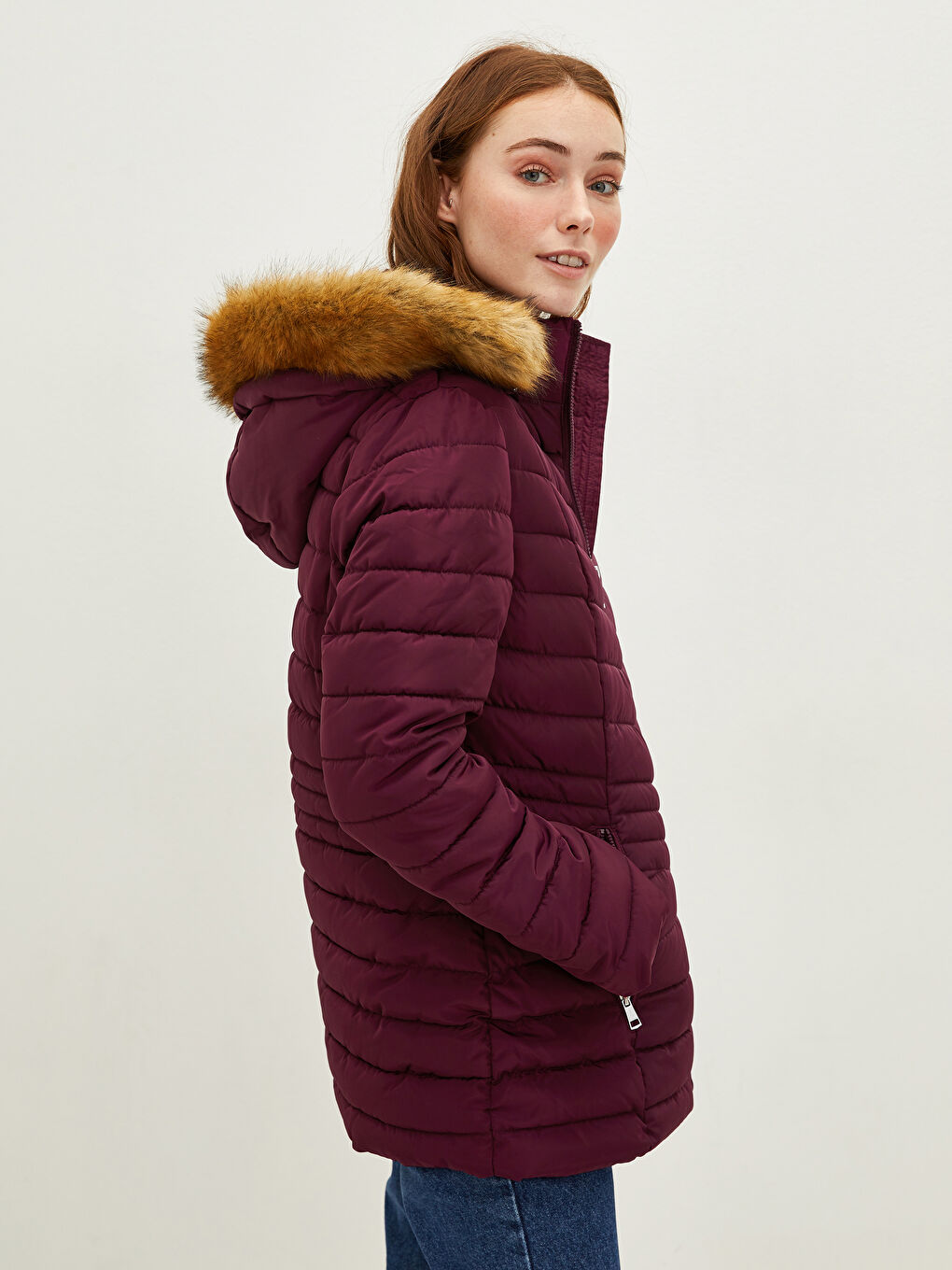 معطف منفوخ سميك مزود بغطاء رأس كم طويل بتفاصيل جيب للسيدات-3