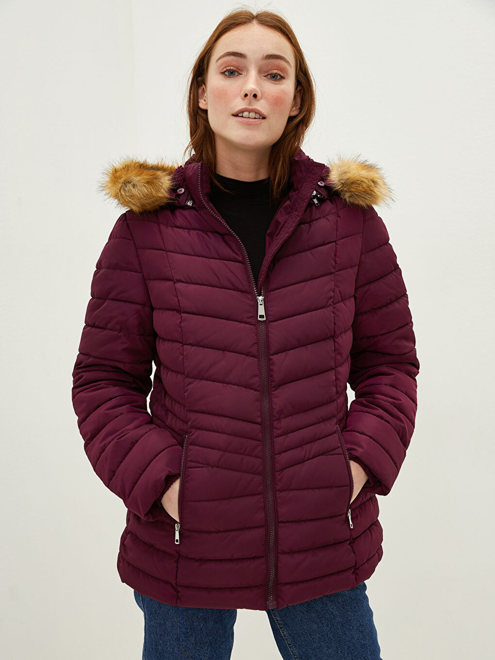 معطف منفوخ سميك مزود بغطاء رأس كم طويل بتفاصيل جيب للسيدات-1