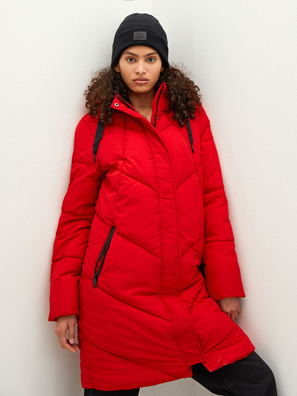 С капюшоном однотонный с карманами с длинным рукавом толстый женский пуховик-1