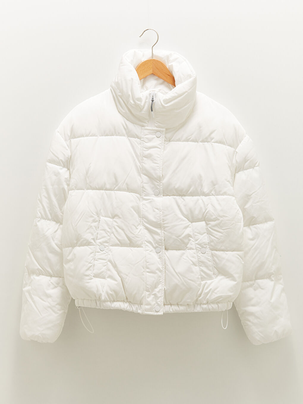 Geacă de Puf pentru Femei cu Guler Ridicat, Croială Dreaptă, Buzunare și Mâneci Lungi-12