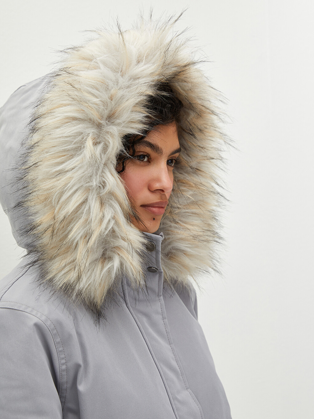 Women's Fur Detailed Hooded Plain Long Sleeve Plush Lined Thick Parka-3
