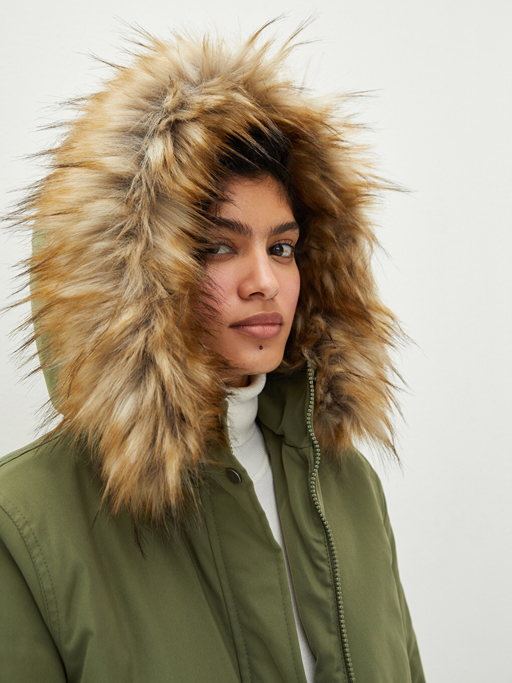 Women's Fur Detailed Hooded Plain Long Sleeve Plush Lined Thick Parka-2
