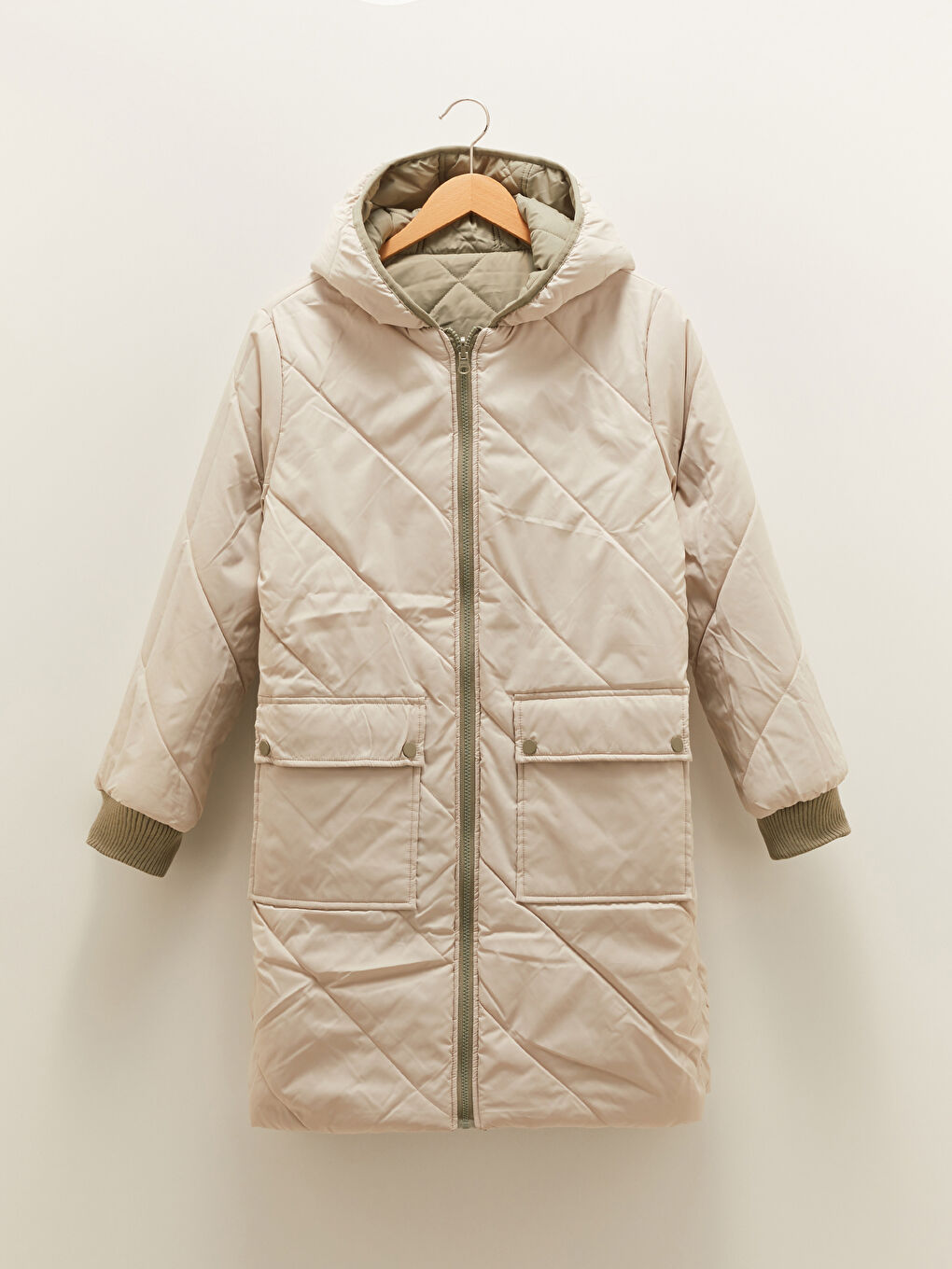 Ženski prošiveni kaputi na naduvavanje sa kapuljačom, dezenom, džepovima i dugim rukavima-13