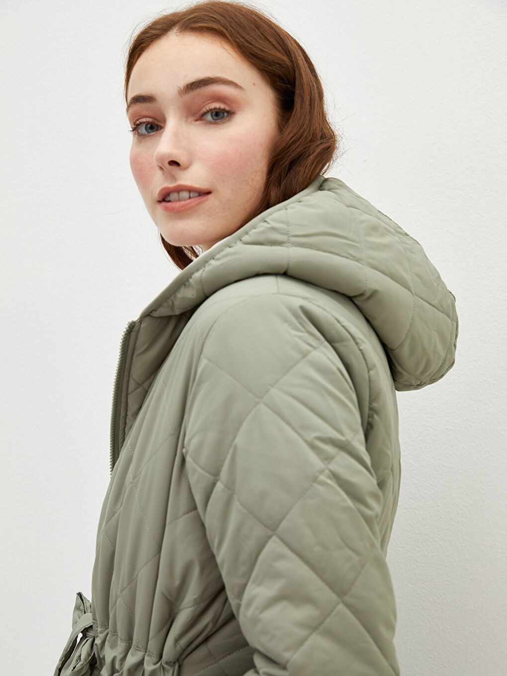 Ženski prošiveni kaputi na naduvavanje sa kapuljačom, dezenom, džepovima i dugim rukavima-8