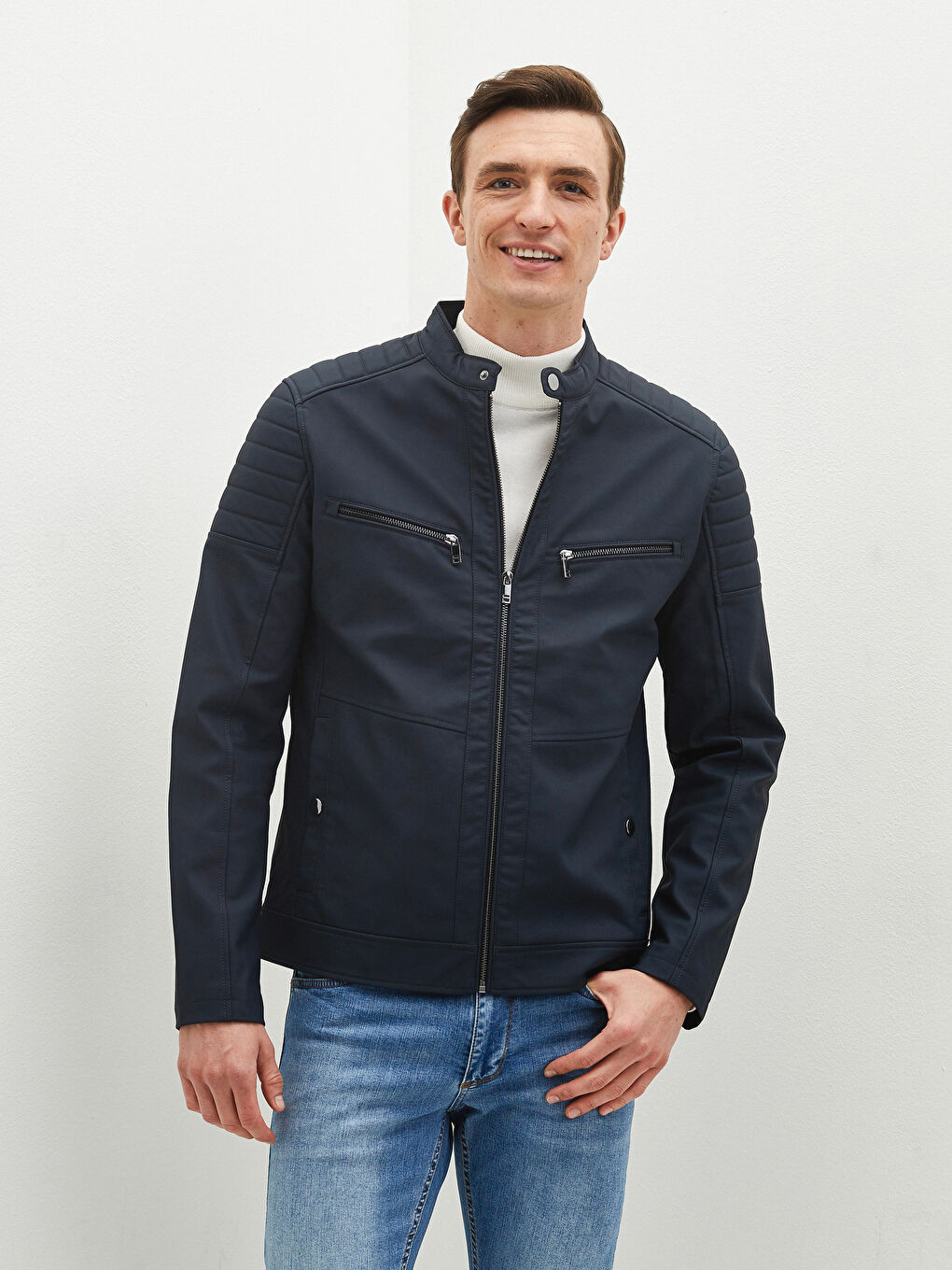 Пальто из искусственной кожи мужское приталенного кроя с байкерским воротником-1