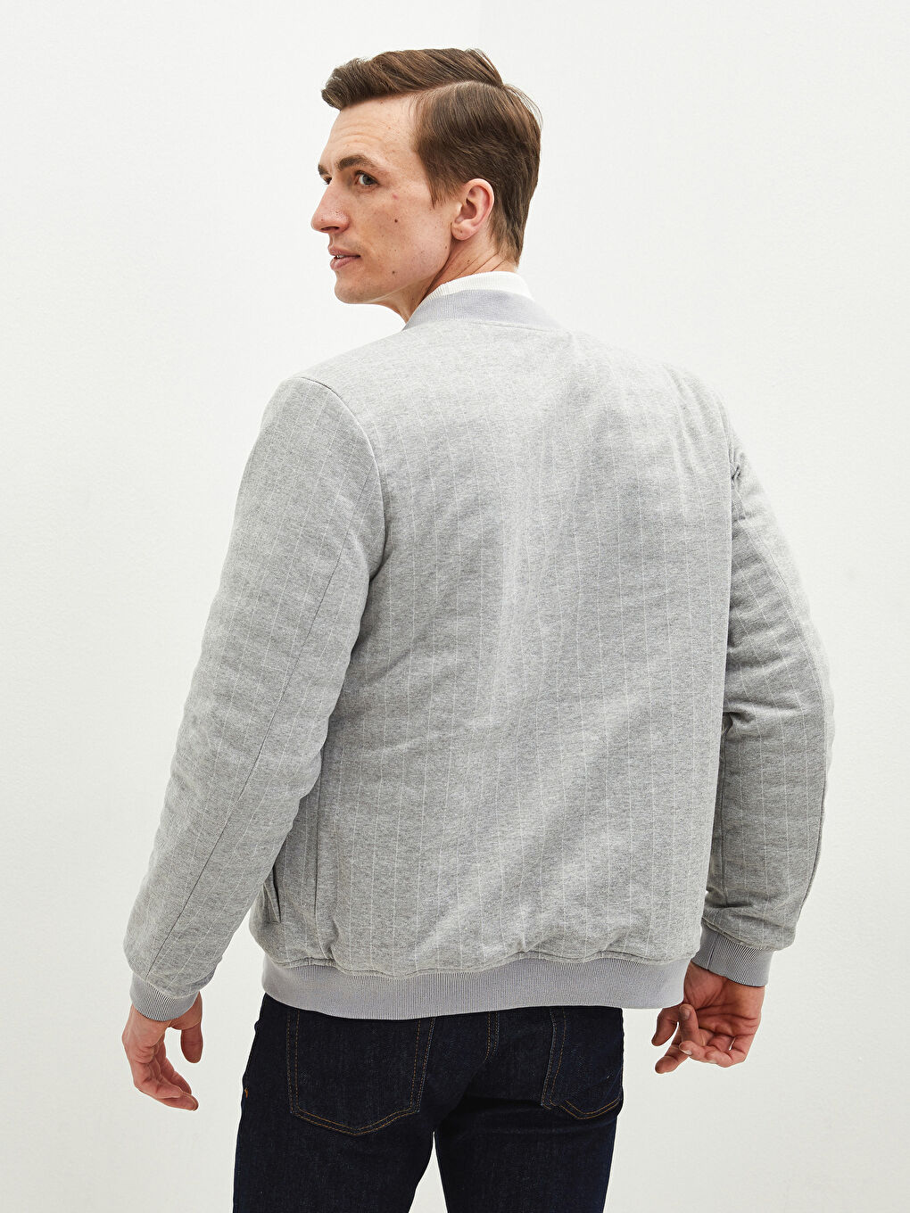 بالطو رجالي رفيع بقصة ضيقة بياقة كلية بومبر رفيع-4