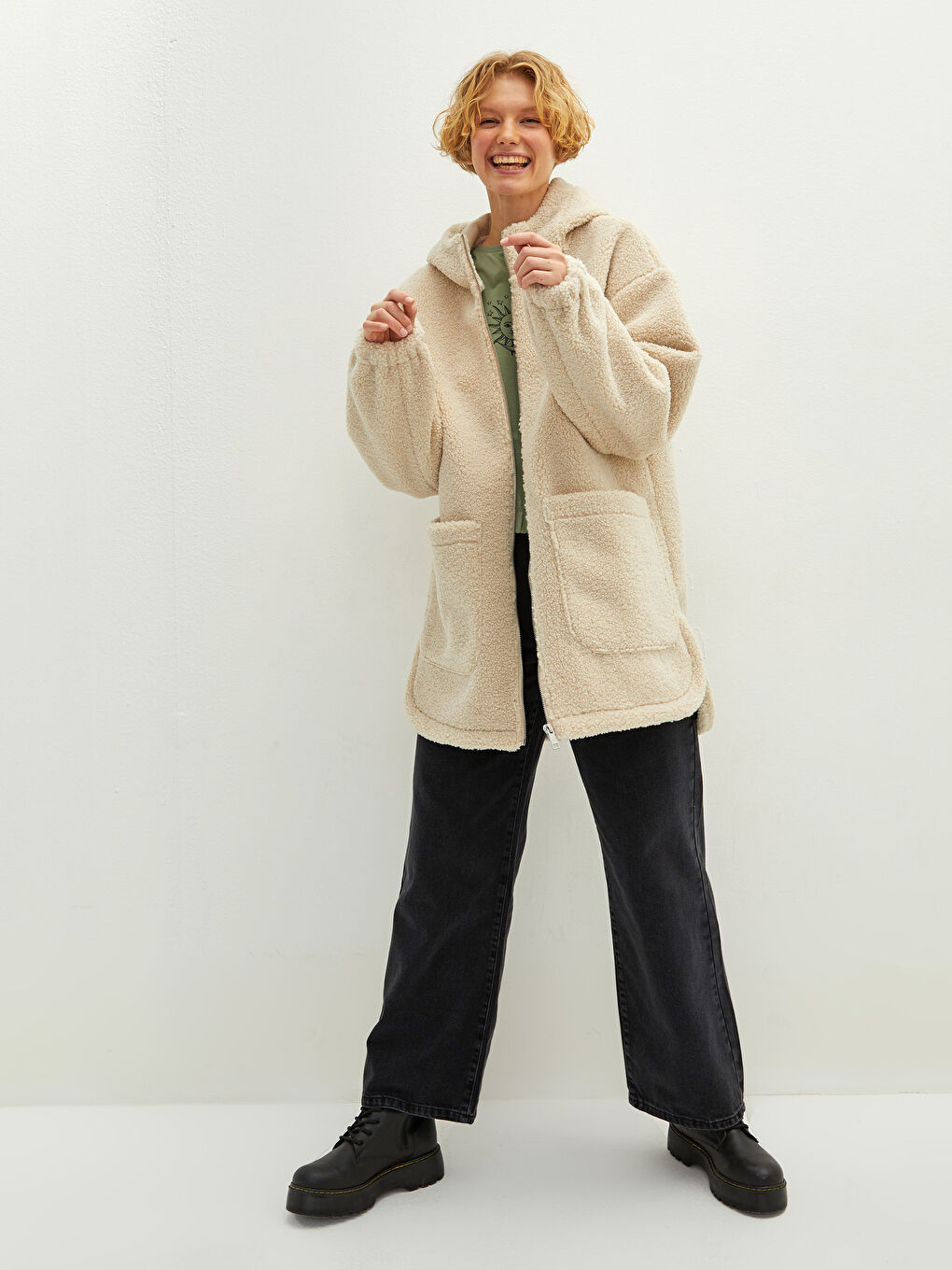 Hooded Collar Straight Long Sleeve Pocket Detailed Plush Women's Coat-4