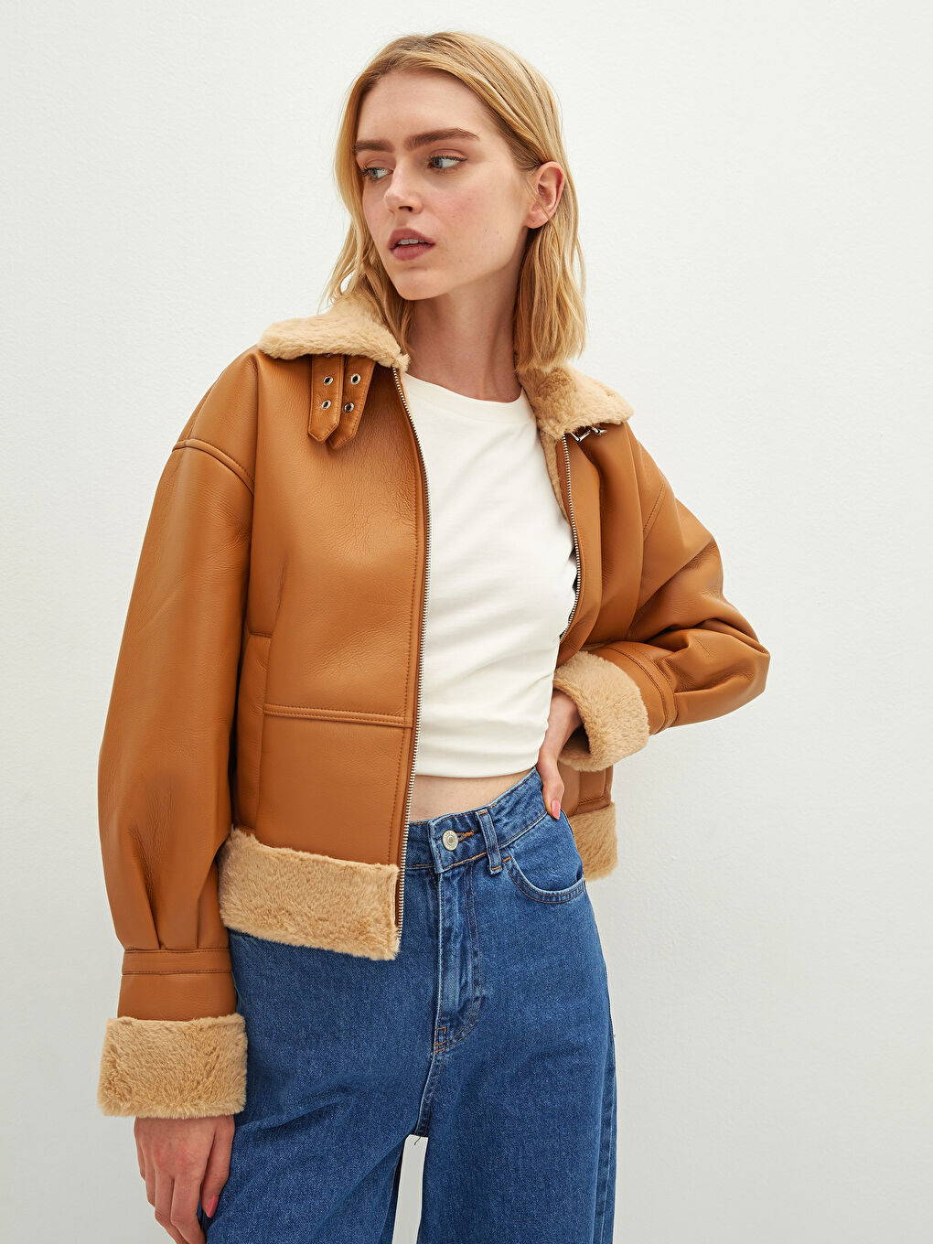 LCW Vision Hemdkragen Pelz Detail Langarm Reißverschluss Mantel aus Kunstleder für Damen -W10284Z8-FBV