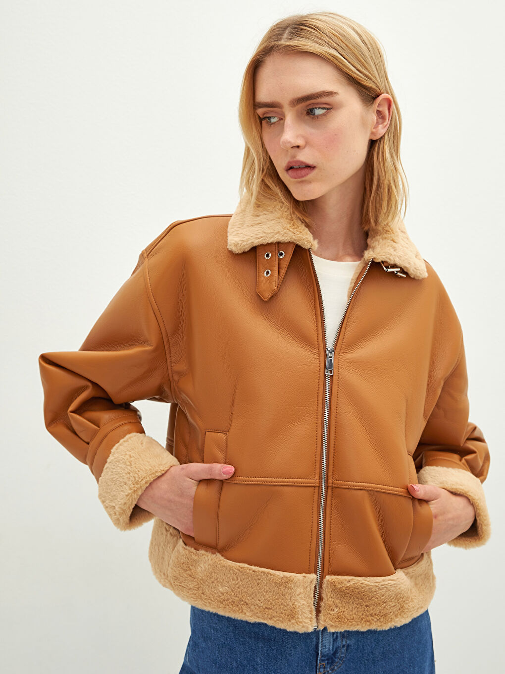 LCW Vision Hemdkragen Pelz Detail Langarm Reißverschluss Mantel aus Kunstleder für Damen -W10284Z8-FBV