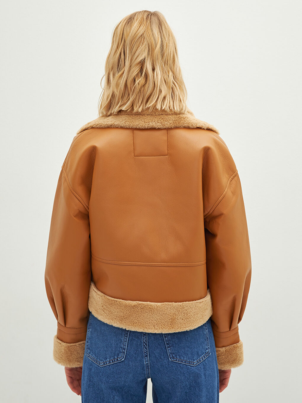 LCW Vision Hemdkragen Pelz Detail Langarm Reißverschluss Mantel aus Kunstleder für Damen -W10284Z8-FBV