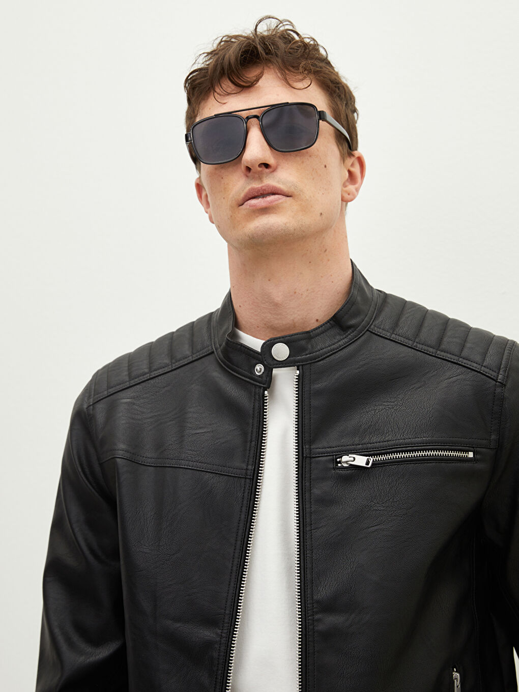 Пальто из искусственной кожи с отложным воротником стандартного кроя для мужчин-3