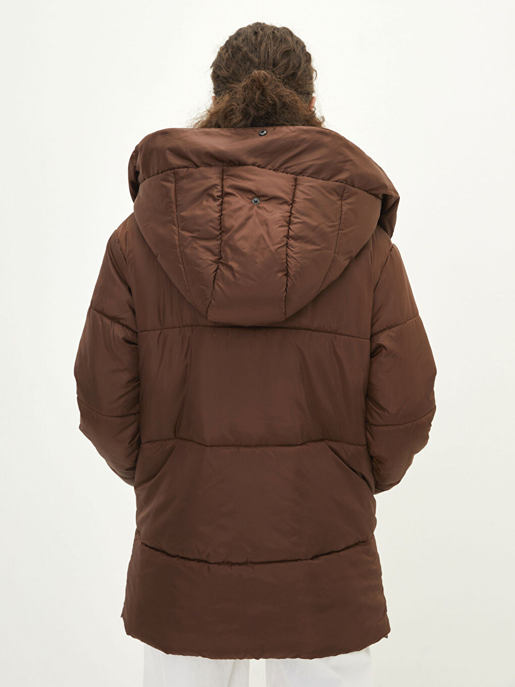 Kahverengi Kadın Kapüşonlu Düz Şişme Mont-5