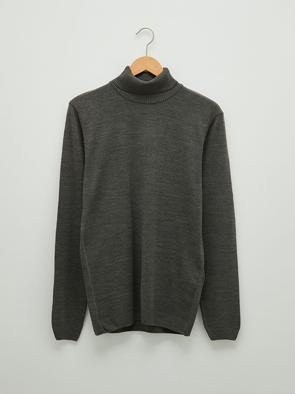 LCWAIKIKI Basic Turtleneck Long Sleeve Thin Men's Tricot Sweater -W10468Z8-L8N