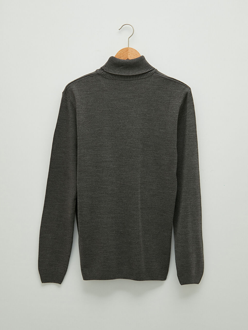 LCWAIKIKI Basic Turtleneck Long Sleeve Thin Men's Tricot Sweater -W10468Z8-L8N