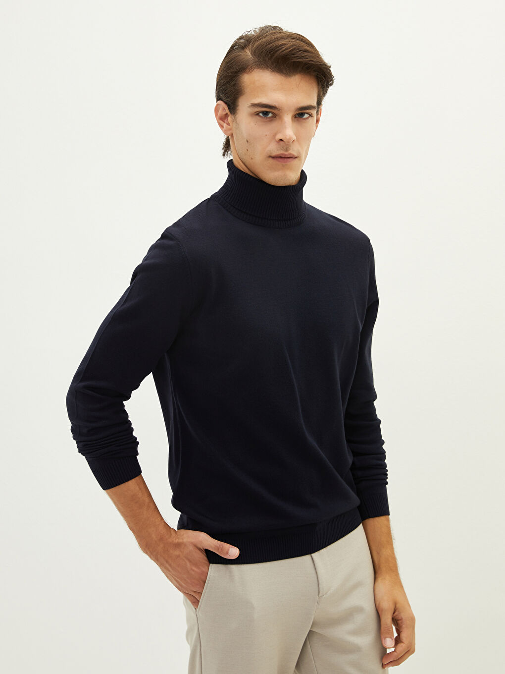 سترة تريكو كم طويل رفيع ياقة هاي نيك للرجال-1