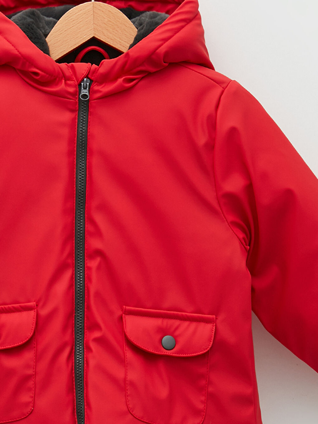 Kırmızı Kapüşonlu Uzun Kollu Kız Bebek Fermuarlı Mont-2