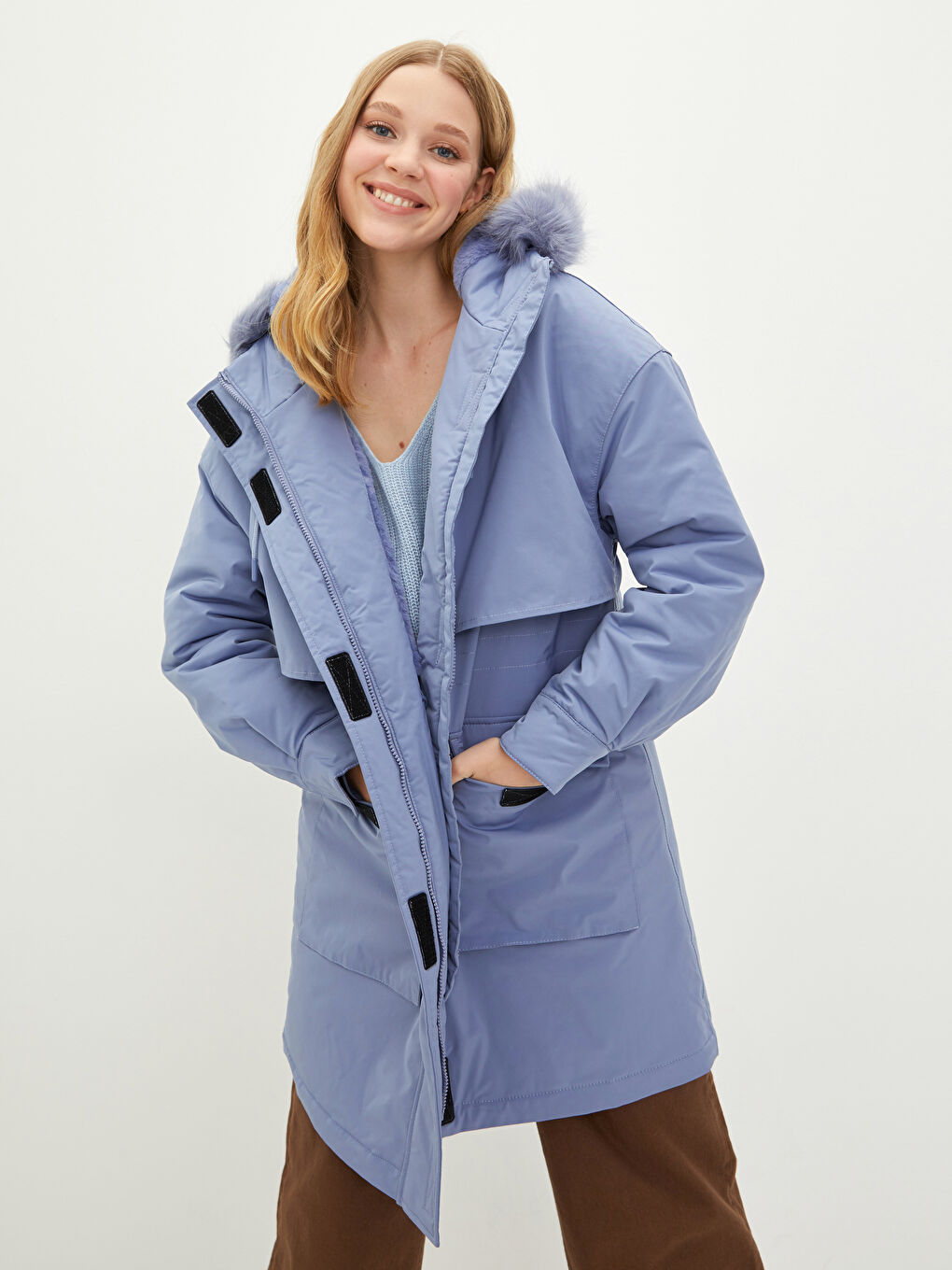 LCW Vision Parka À Capuche Coupe Régulière Manches Longues pour Femmes -W10529Z8-QBU
