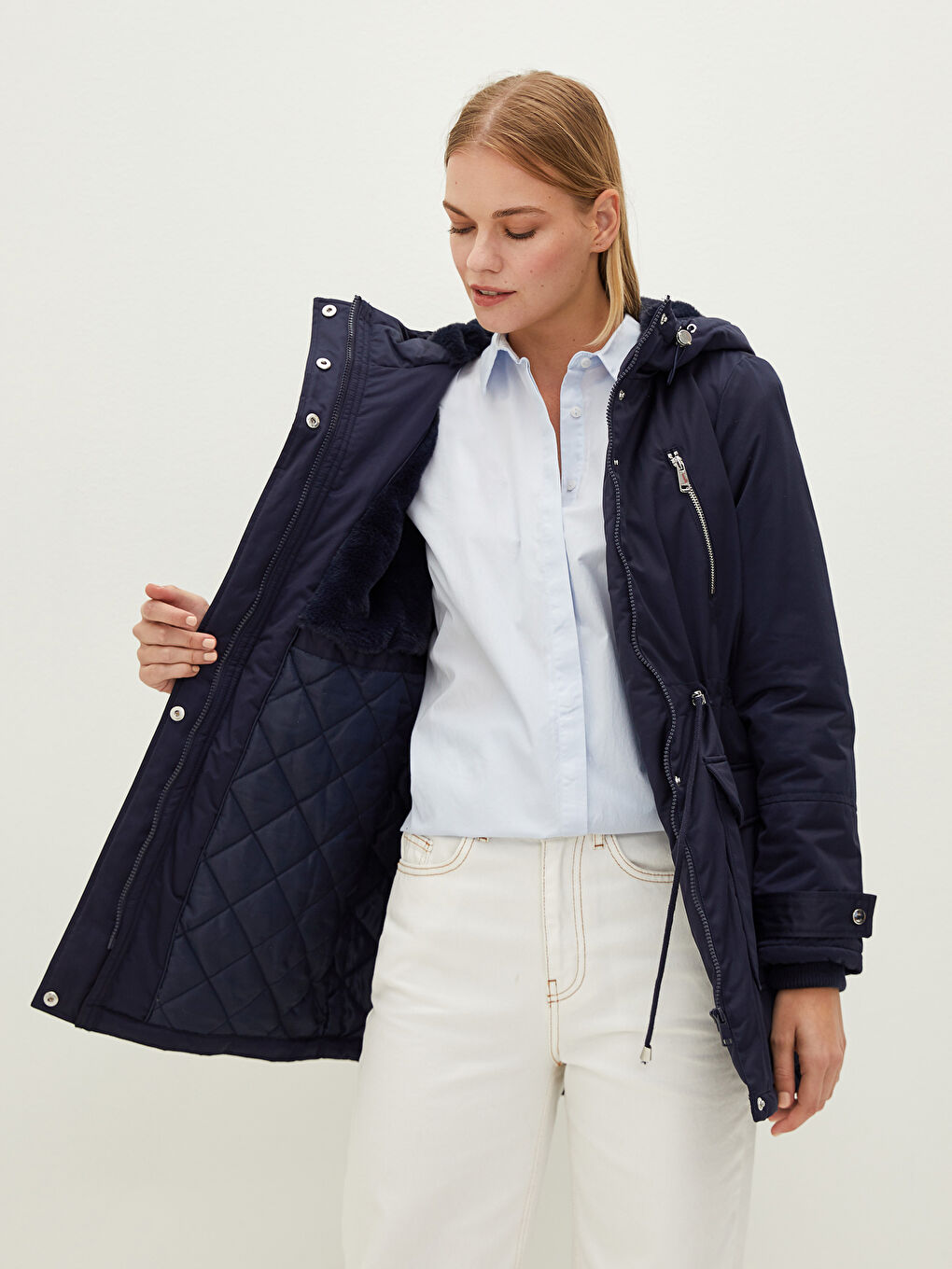 Kapüşonlu Düz Cep Detaylı Uzun Kollu Kalın Kadın Parka-2