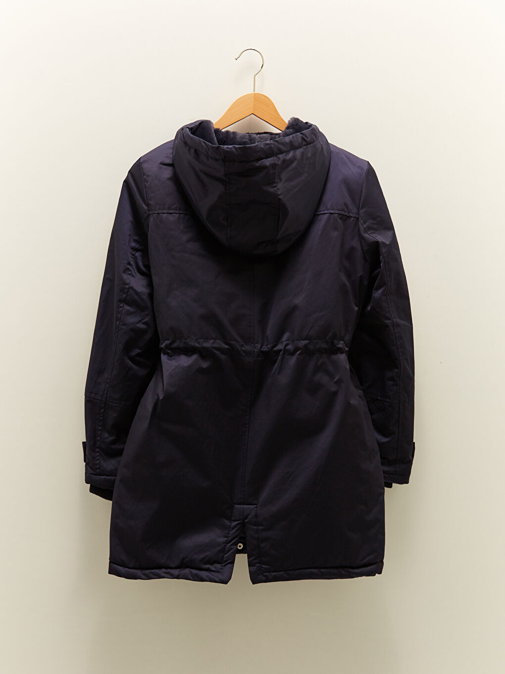 Kapüşonlu Düz Cep Detaylı Uzun Kollu Kalın Kadın Parka-6