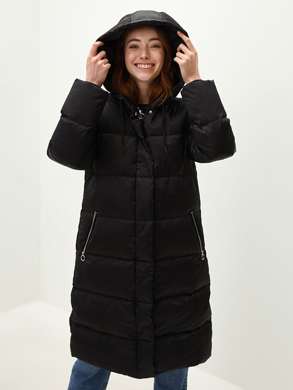 Әйелдерге арналған капюшонды өрнексіз ұзын жең қалың пуховик пальто