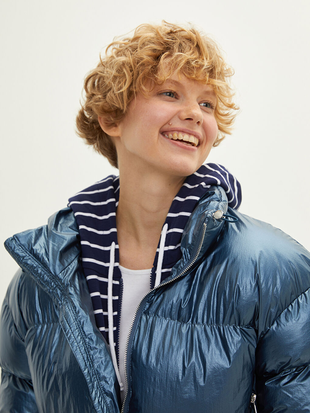 LCW Vision Stand Collar Straight Long Sleeve Pocket Detailed Women's Down Coat -W10550Z8-RFG