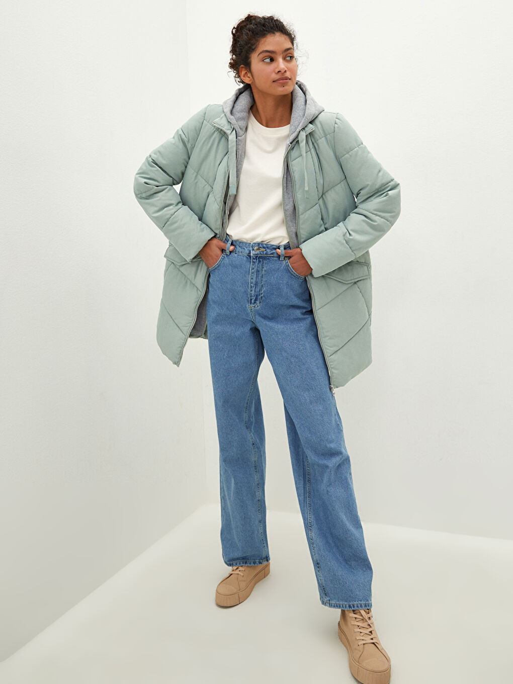 Geacă Matlasată pentru Femei cu Glugă, Simplă, Detalii Buzunar, Mânecă Lungă, Groasă-2