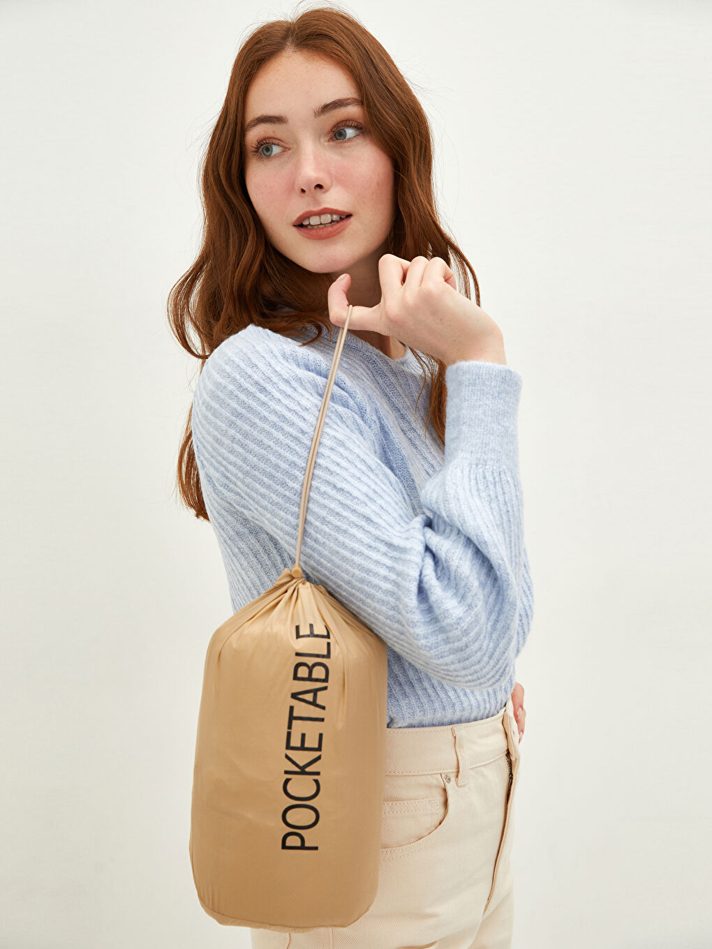 Пуховик Женский Тонкий С Круглым Вырезом, Длинными Рукавами, Карманами и Сумкой Стандартного Кроя-3