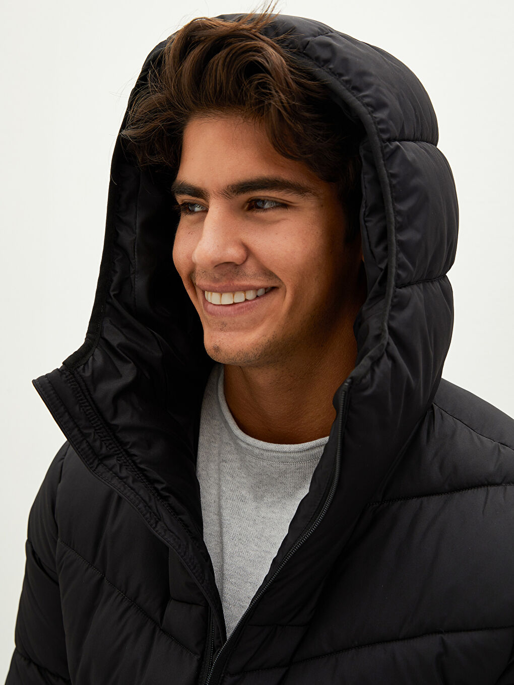 Geacă Matlasată Slim Fit cu Glugă pentru Bărbați-2