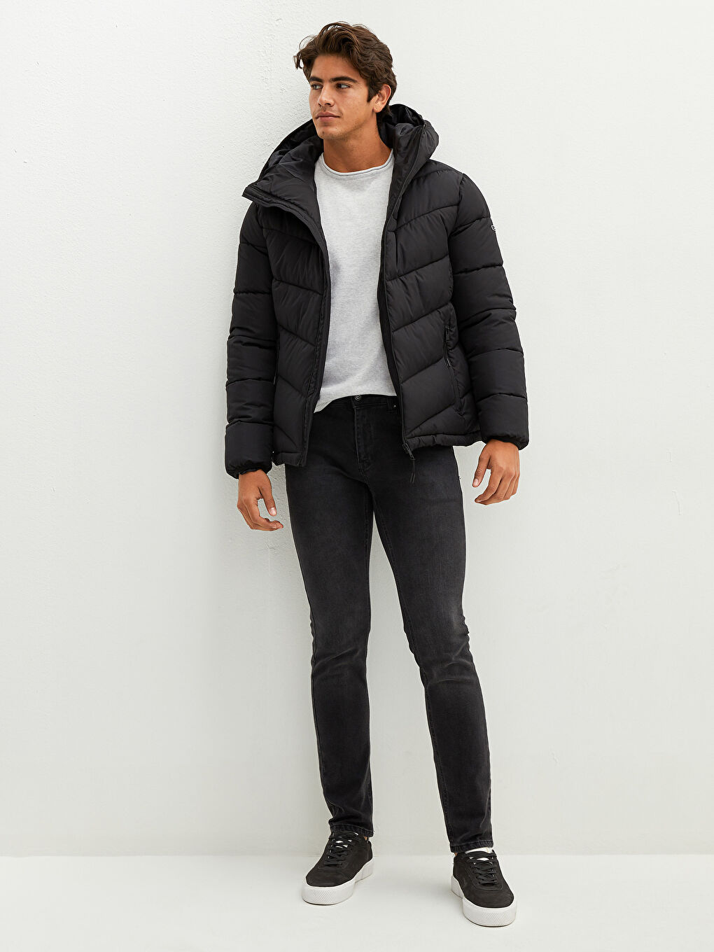 Geacă Matlasată Slim Fit cu Glugă pentru Bărbați-3