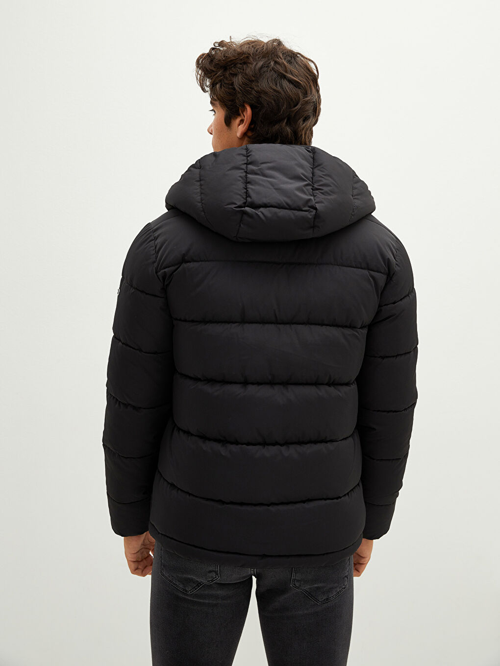 Geacă Matlasată Slim Fit cu Glugă pentru Bărbați-4