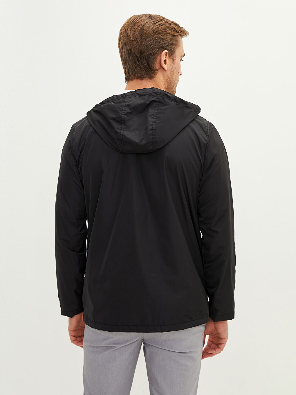Siyah Standart Kalıp Kapüşonlu İnce Erkek Yağmurluk-4