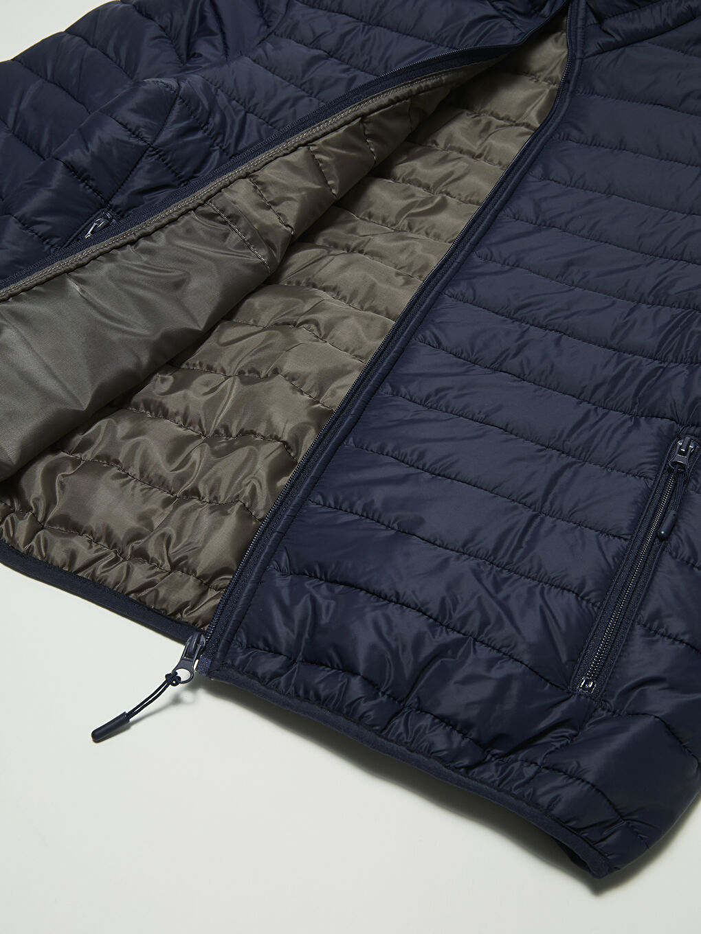 Lacivert Standart Kalıp Dik Yaka Erkek Şişme Mont-1