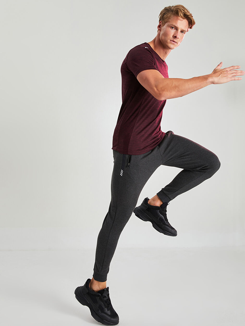 Pantalon de Survêtement Jogger de Sport Actif Coupe Svelte Homme